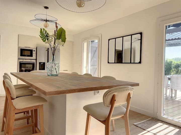 Photo 6 de L'Escale Fronsadaise : Charme et Sérénité au Cœur du Vignoble 🍷✨